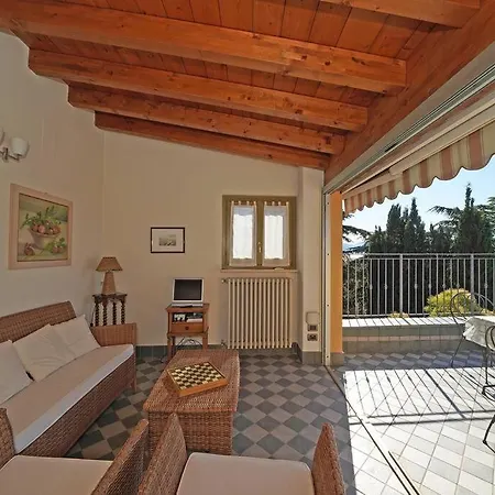 Terrazza Vista In Centro * Гардоне Ривьера